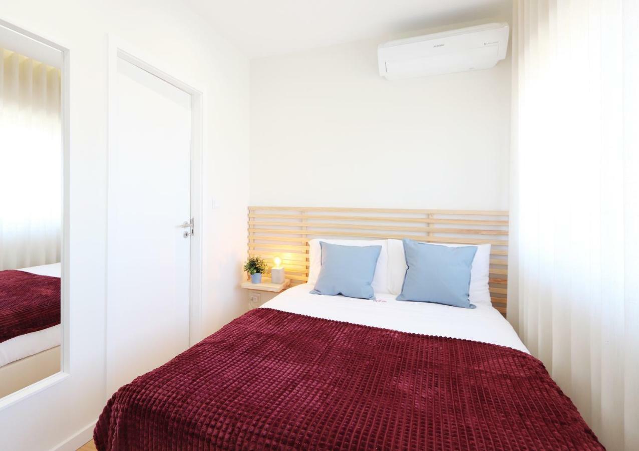 Hm - Living Batalha Square 1 Apartment Porto Luaran gambar