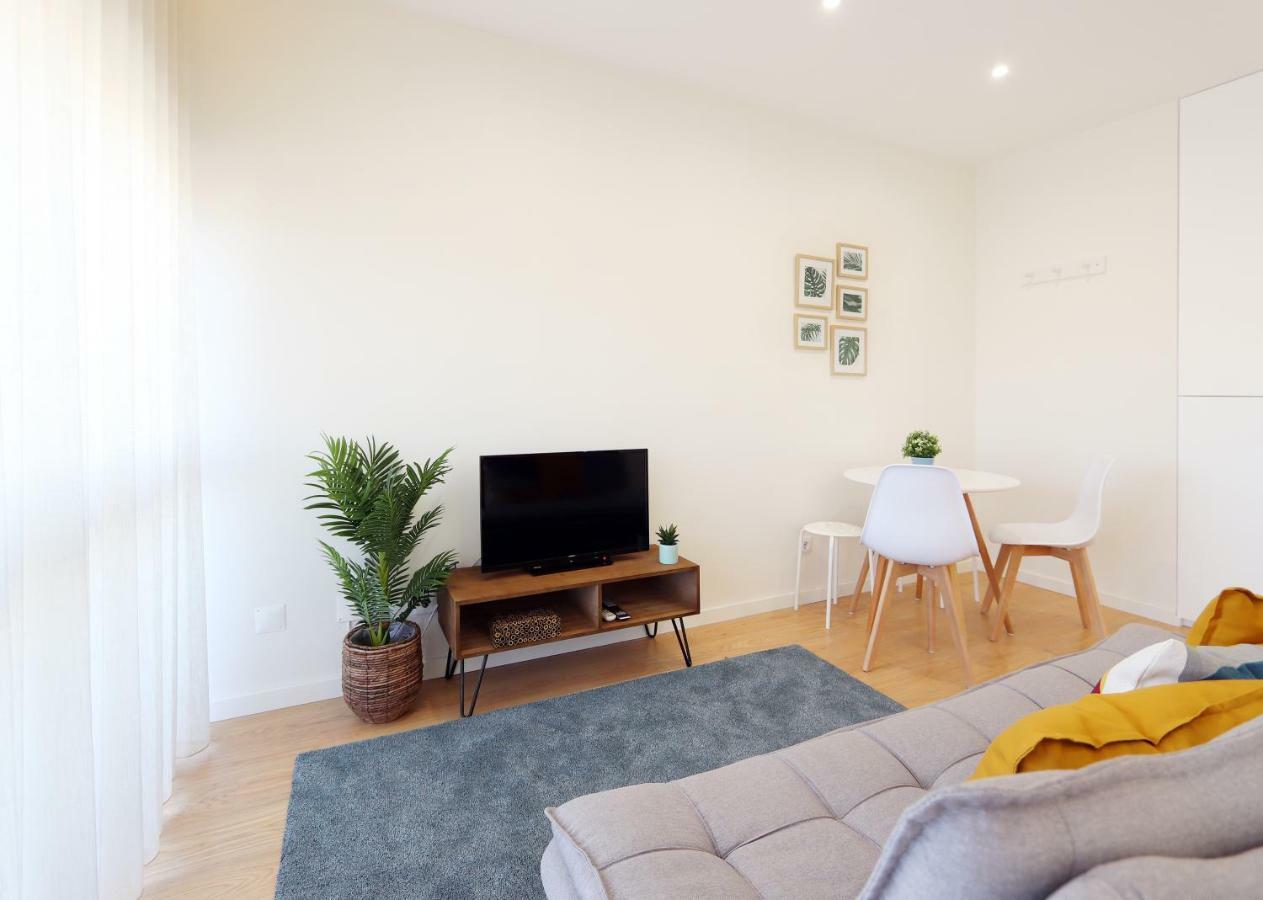 Hm - Living Batalha Square 1 Apartment Porto Luaran gambar